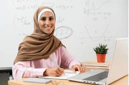 Photo of Teacher Ilham Ahmed